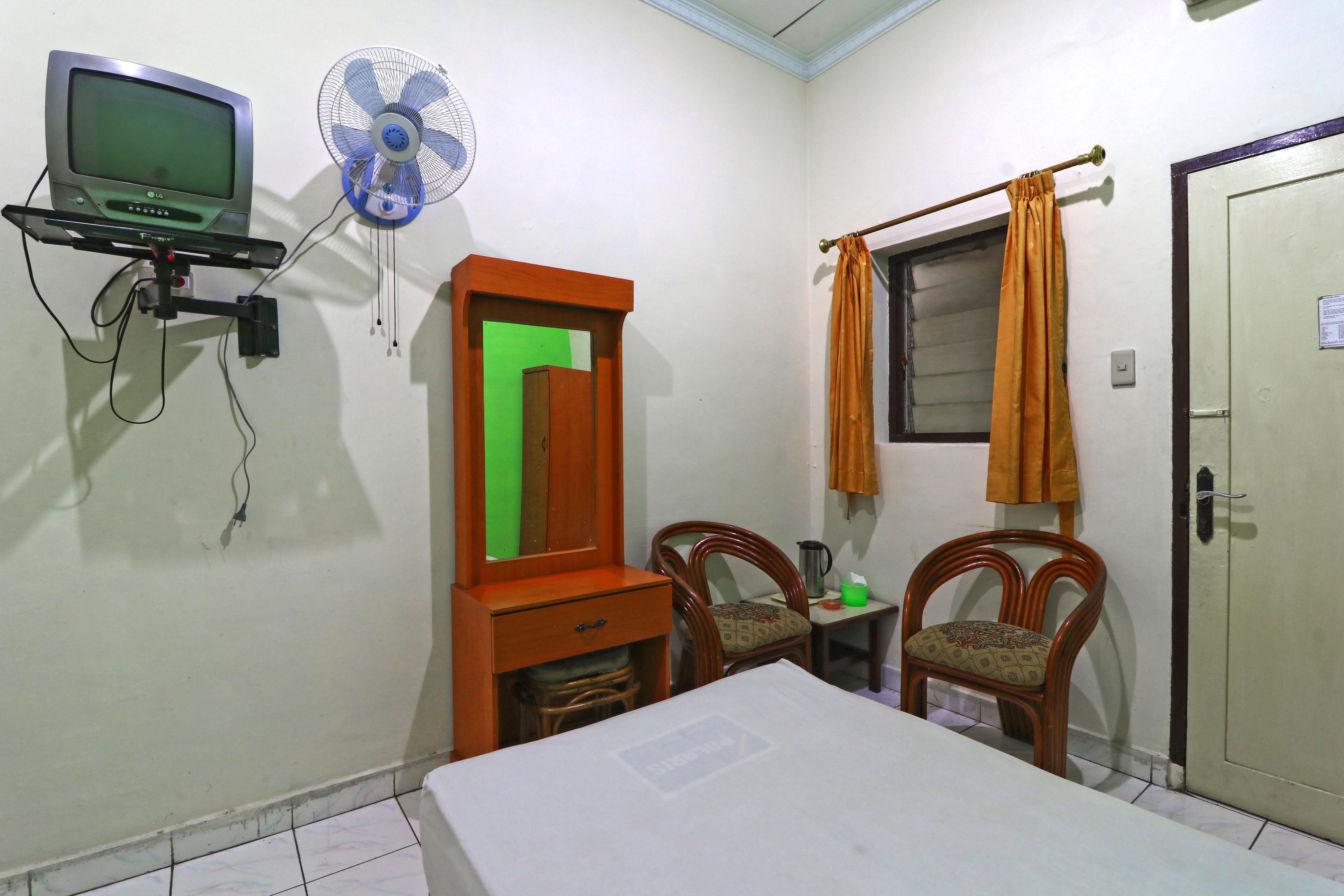 Hotel Sumatera Медан Экстерьер фото
